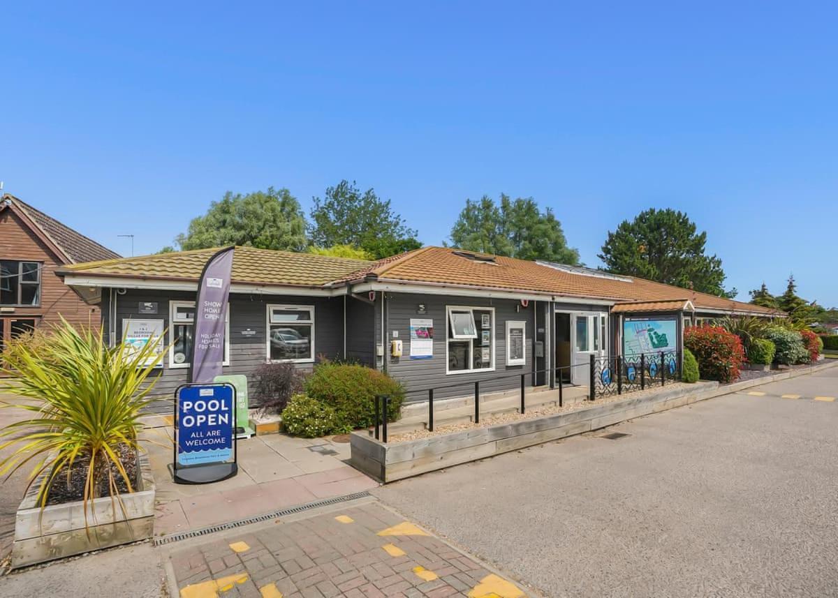 מלון Pakefield Broadlands Park And Marina מראה חיצוני תמונה